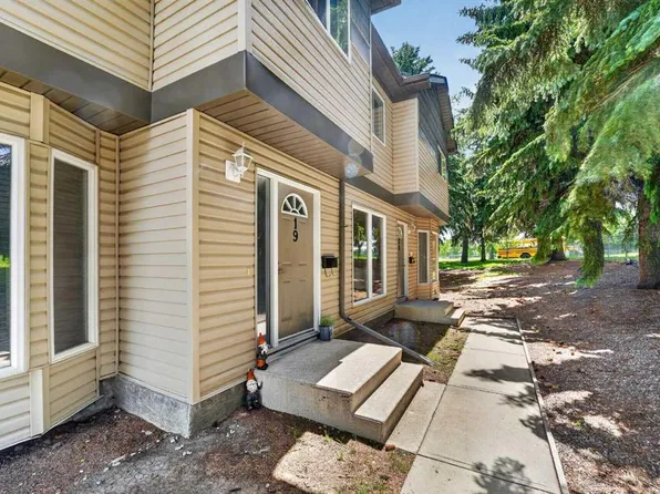 275 Columbia Blvd W #19, Lethbridge, AB T1K 4B8