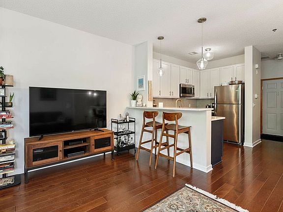 3rd image of 615 N 1st St APT 115