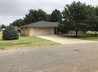 623 N 6th St, Thomas, OK 73669