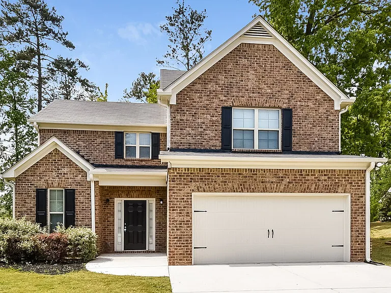 1000 Cureton Dr — Photo 1