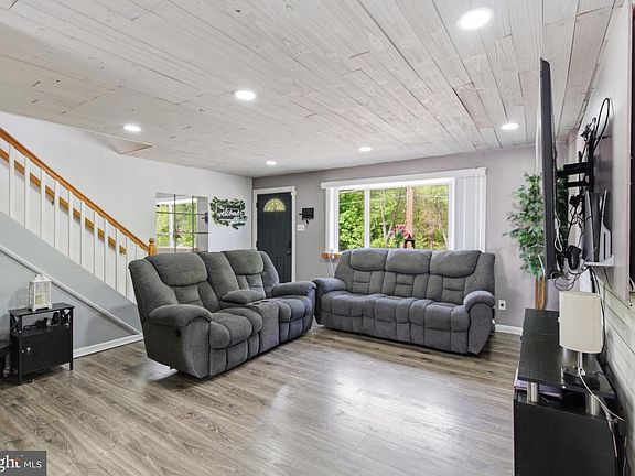 5th image of 3602 Academy Rd