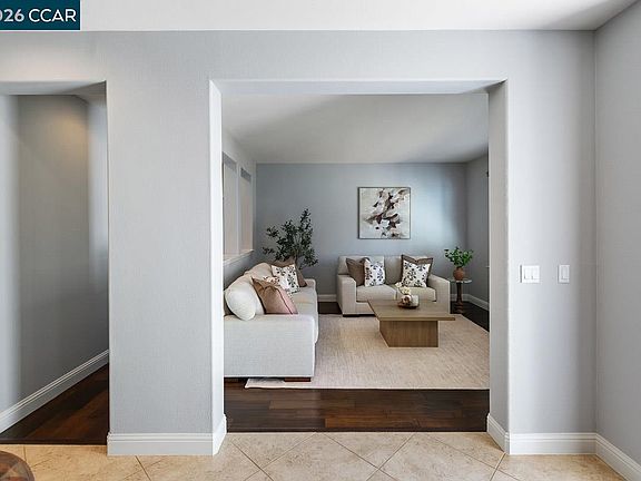 3rd image of 3117 Hastings Way