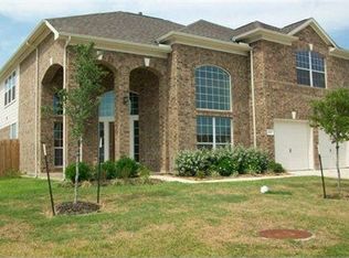 2082 Falling Forest Ln, Kemah, TX 77565