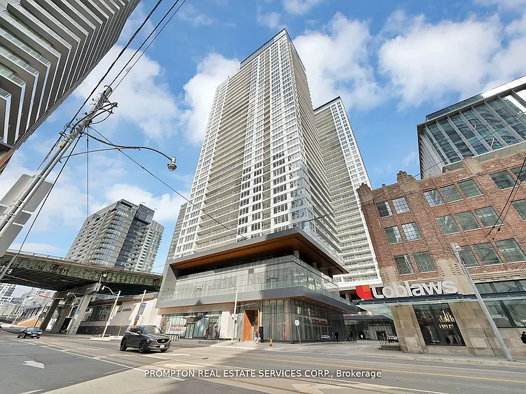 19 Bathurst St #1905 — Photo 16