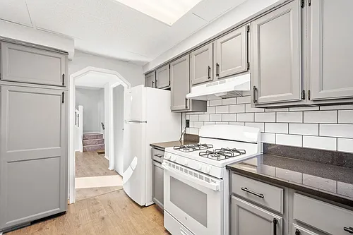 Realty Avenue Townhomes Photo 1