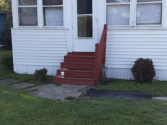 2nd image of 4059 Green St