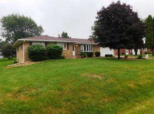 11701 1st St E, Milan, IL 61264