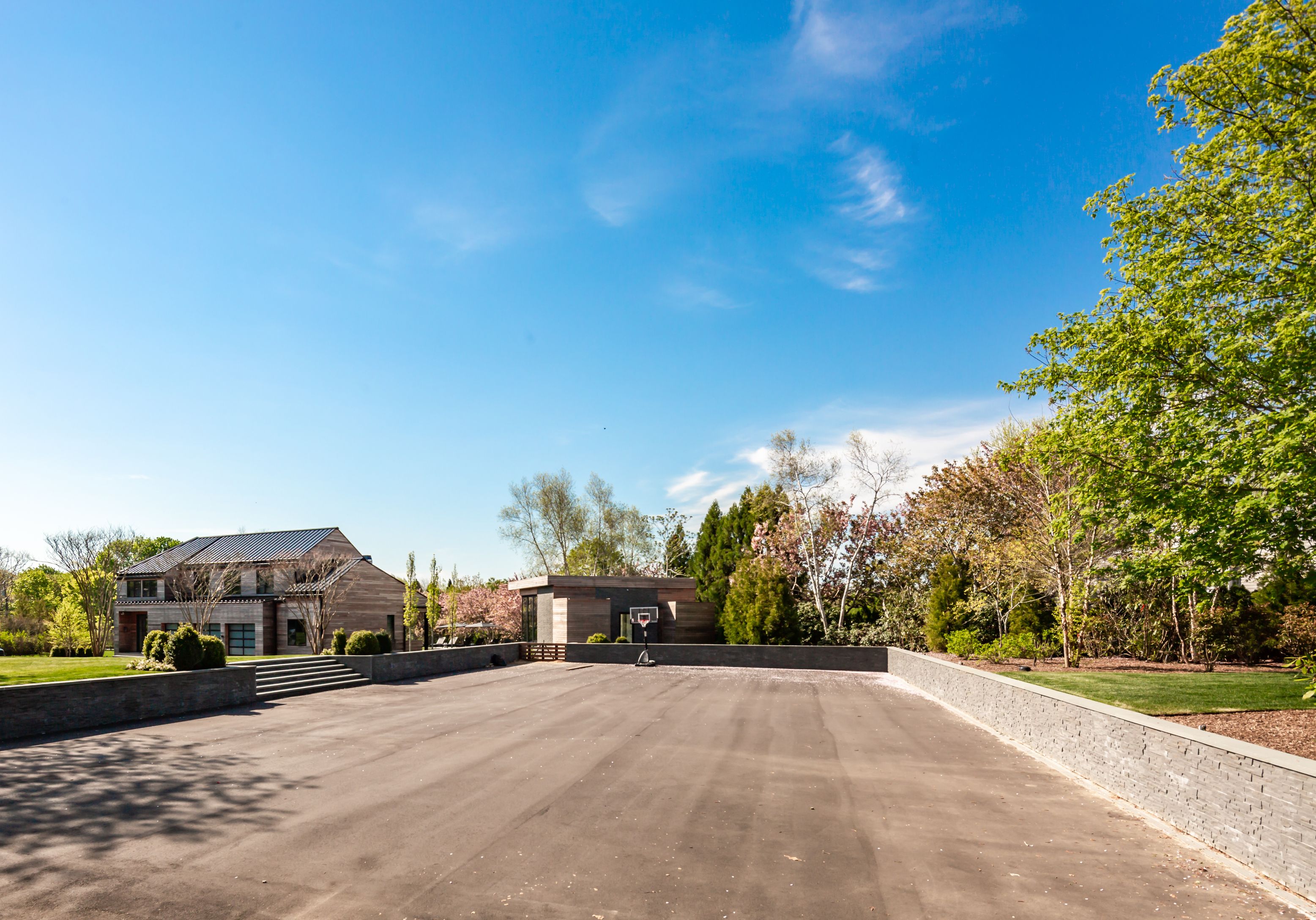 439 Cobb Rd in Water Mill Out East