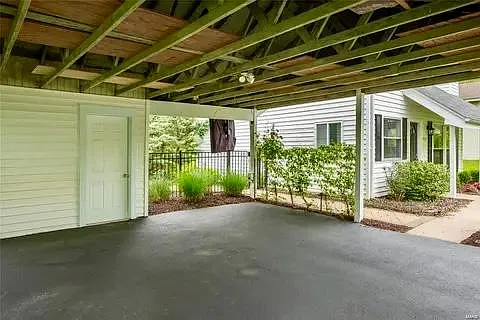 433 Briarhill Ct — Photo 20