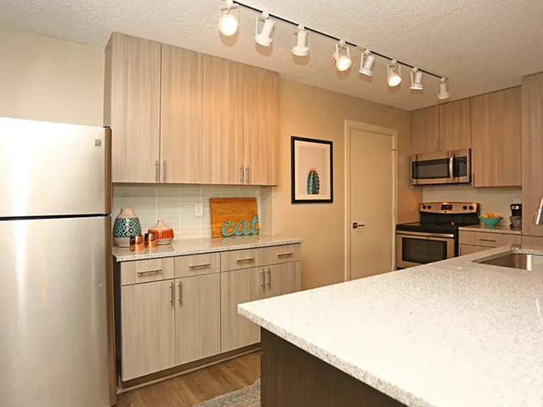 Acasa Vista Towers — Photo 1