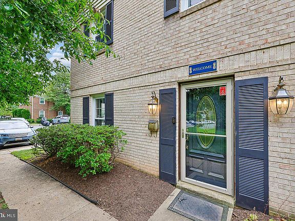 3rd image of 19 Red Kiln Ct