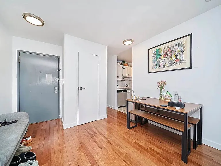 492 9th Ave #3A — Photo 7