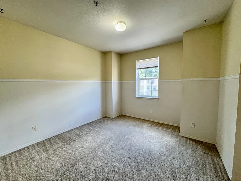 1800 NE 40th St #A6 — Photo 12