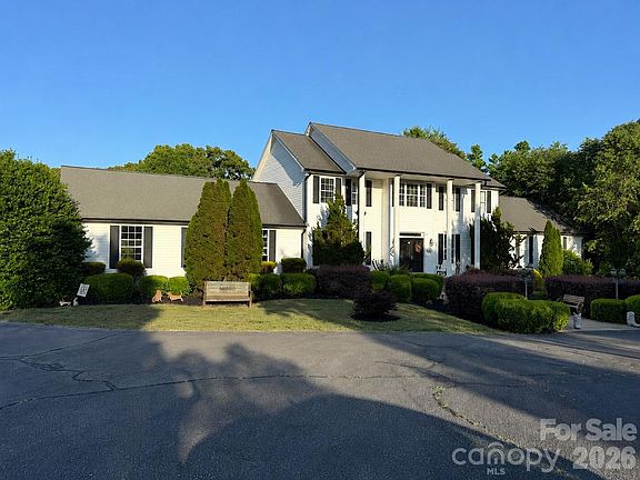 2nd image of 532 Harvey Logan Rd