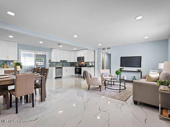 3rd image of 2152 BILLS Drive