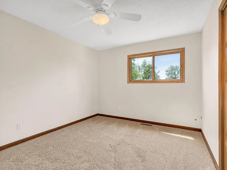 1410 Allison Dr — Photo 12
