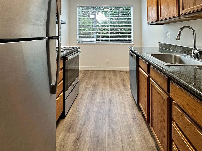 The Chase Apartment Homes — Photo 38