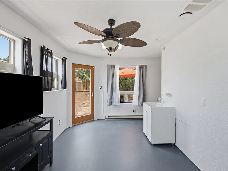 3224 Nizhoni Dr — Photo 16