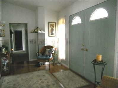 4th image of 1060 Tremont St