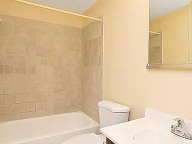 3rd image of 401 Bromley Ests #401
