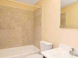 401 Bromley Ests #1, Clementon, NJ 08021