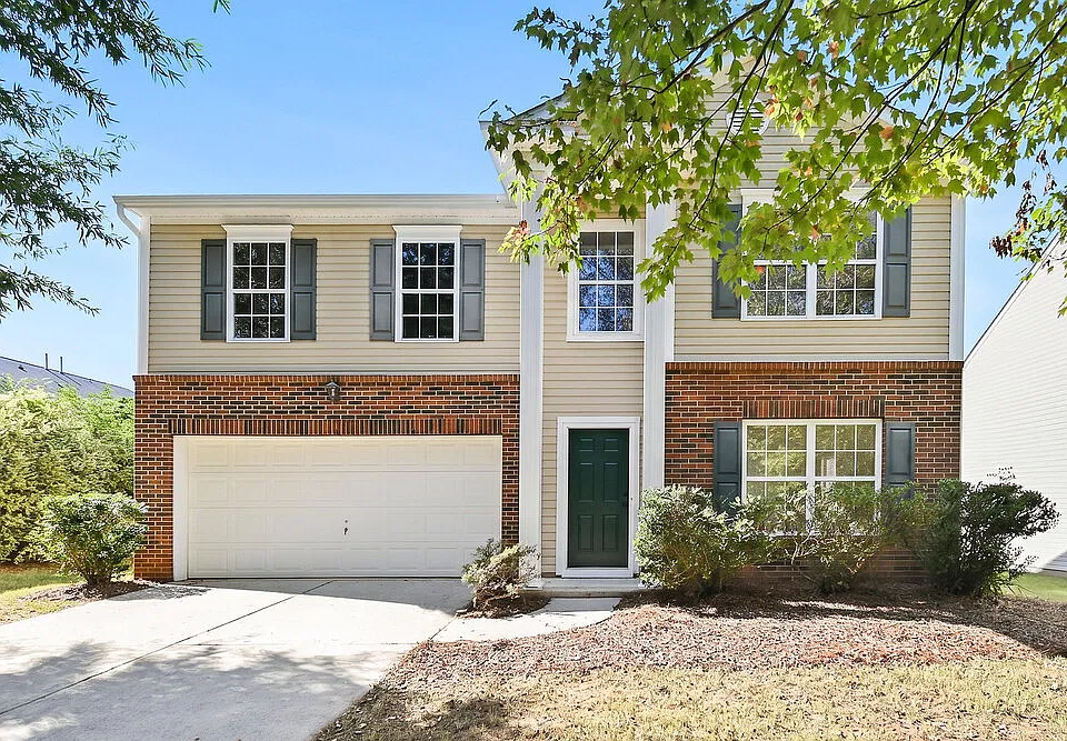 3725 Larkhaven Village Dr