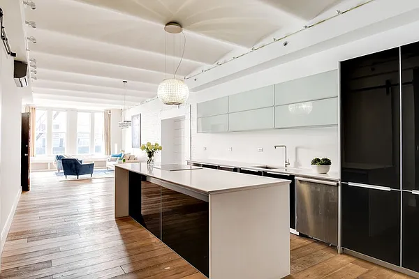 Sold by Compass | media 1