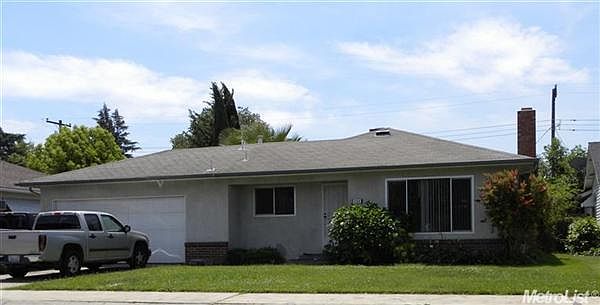 1st image of 230 E Acacia St