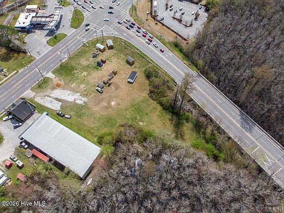 3rd image of 443 S Hughes Boulevard 0