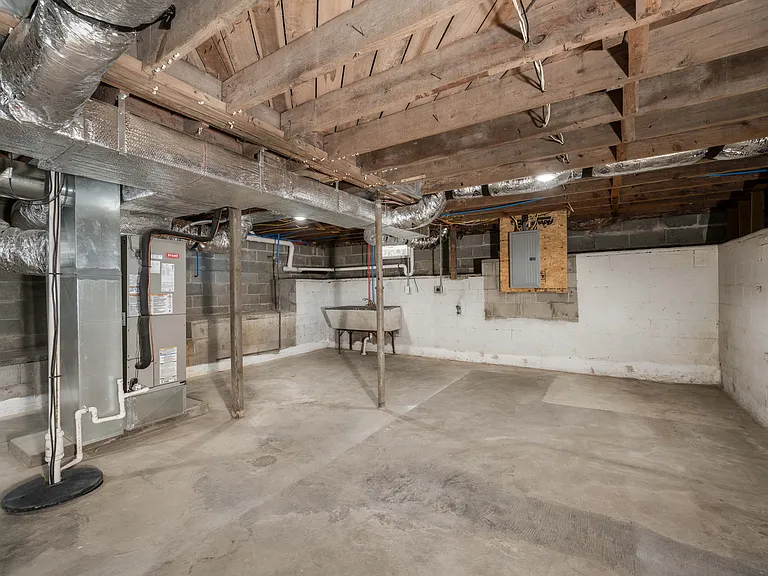 1210 Market St — Photo 12