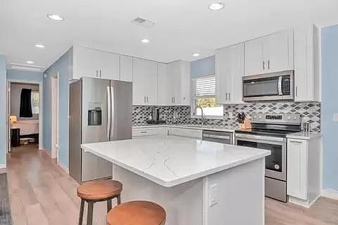 3rd image of 2913 W Trudy Ln