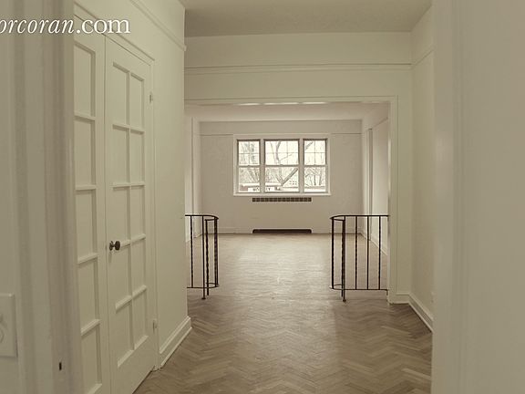 2nd image of 200 Cabrini Blvd APT 9