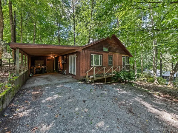 260 Reuben Branch Rd, Maggie Valley, NC 28751