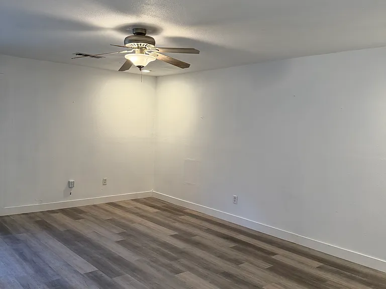 705 Admiralty Way — Photo 12