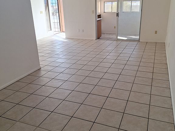 3rd image of 2711 Jamaica Blvd S APT 1