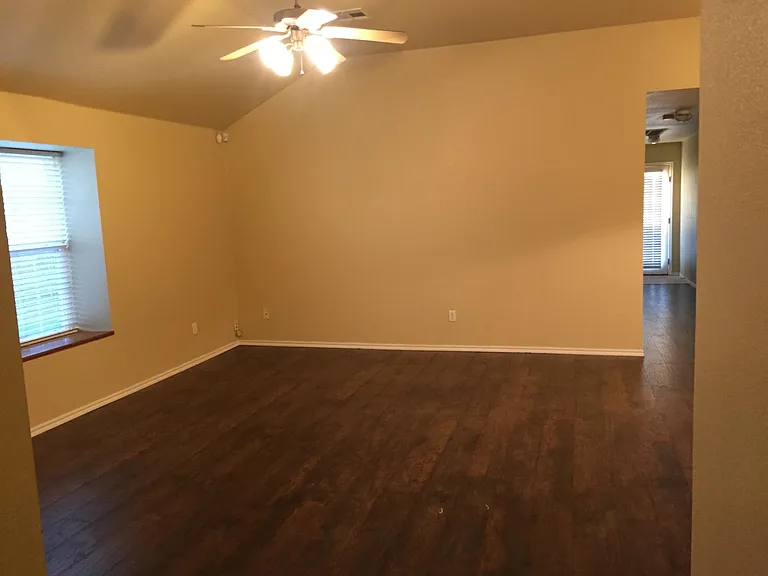 2604 Northern Hills Rd — Photo 5