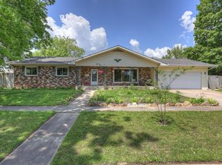 310 W Wishart St, Monett, MO 65708