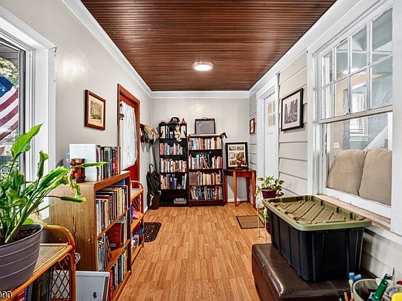 3rd image of 90 7Th St