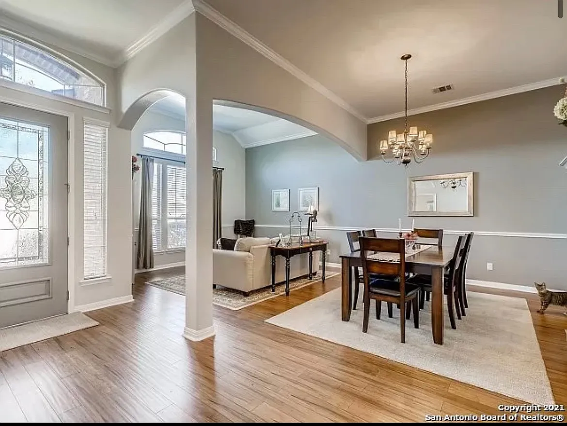 4 bed, 3528 sqft, $3,700 — Photo 3