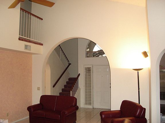 4th image of 3517 W Chicago St