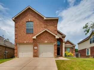 1502 Chateau Ln, Mansfield, TX 76063