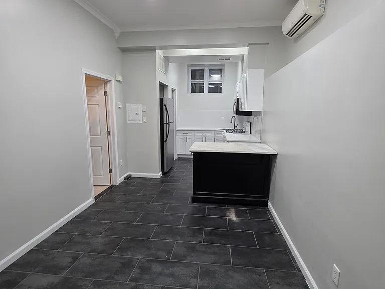 Serrell Ave — Photo 25