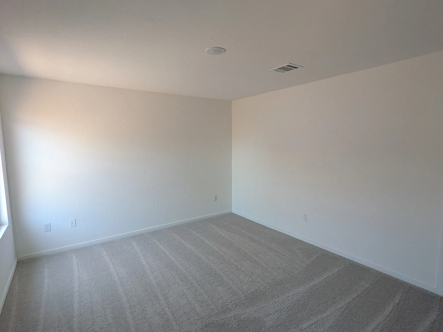 4 bed, 1575 sqft, $1,571 — Photo 4