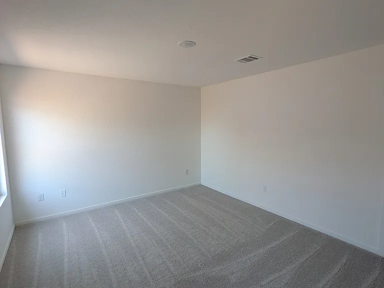 2830 Red Diamond — Photo 5