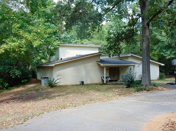 1st image of 2707 NE Stallings Dr