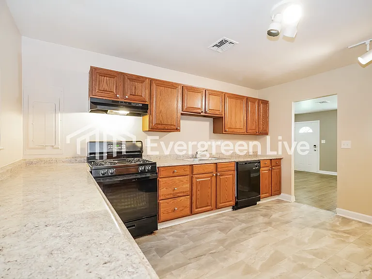 2981 Wessex Ct — Photo 7