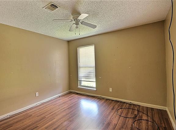 5th image of 2816 Williamsburg Dr