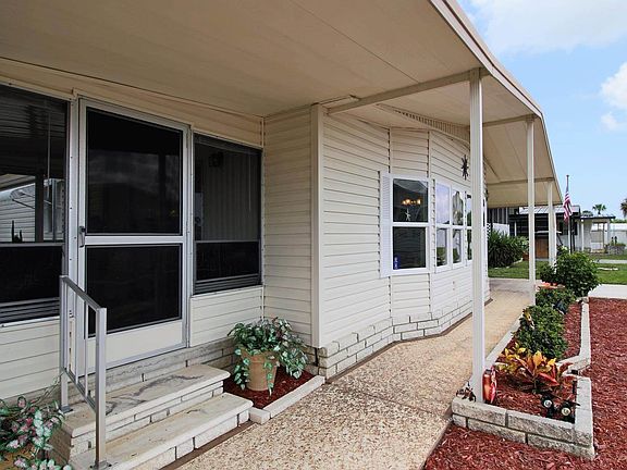 4th image of 14607 Periwinkle Dr