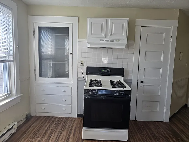21 Highland St #10 — Photo 2