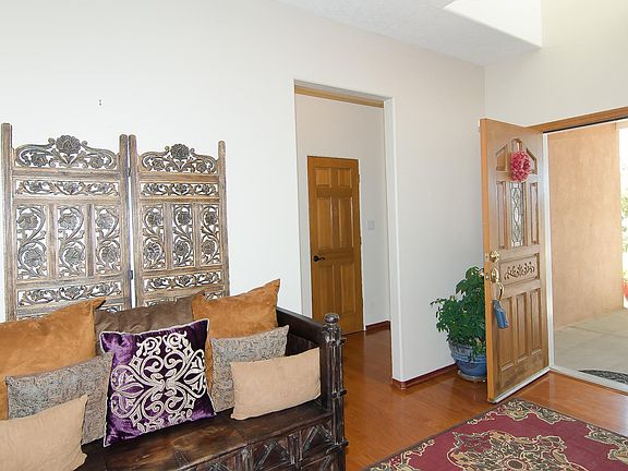 5th image of 505 Sagebrush Dr